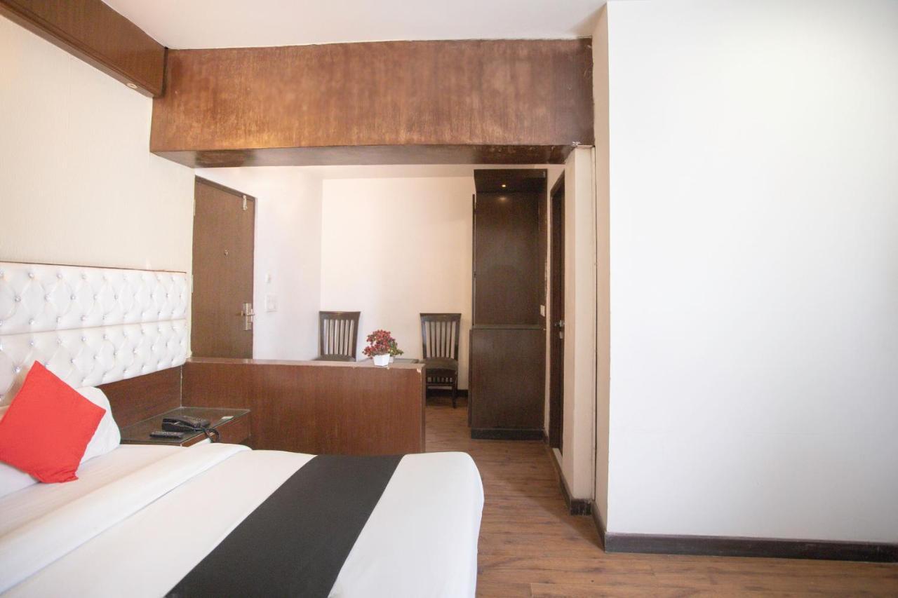 Hotel O Parktel Indirapuram Εξωτερικό φωτογραφία
