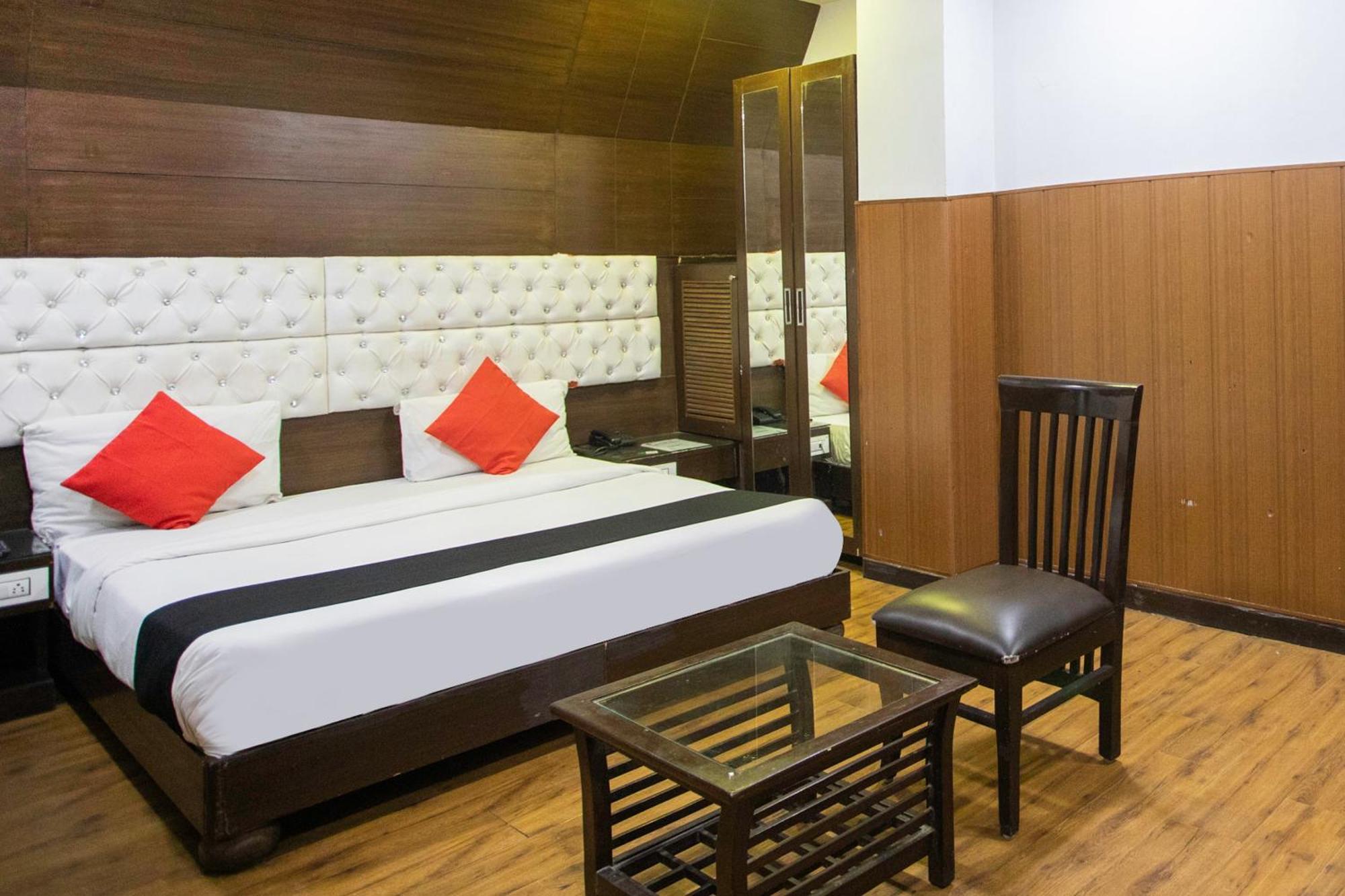Hotel O Parktel Indirapuram Εξωτερικό φωτογραφία