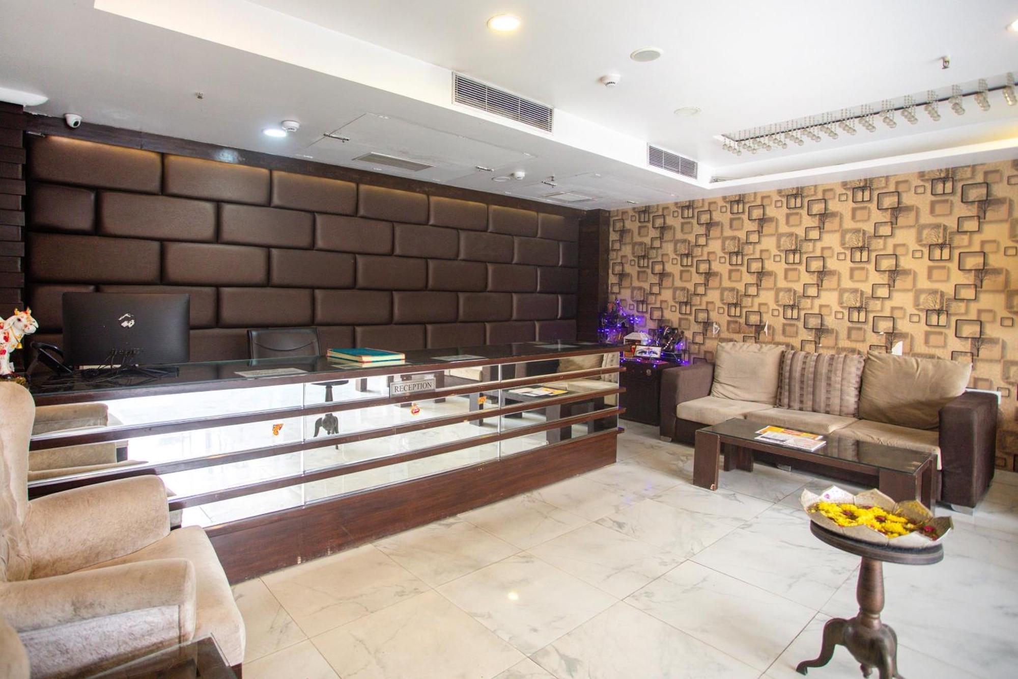 Hotel O Parktel Indirapuram Εξωτερικό φωτογραφία