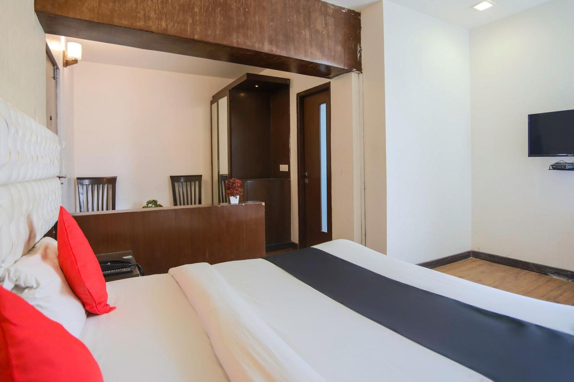 Hotel O Parktel Indirapuram Εξωτερικό φωτογραφία